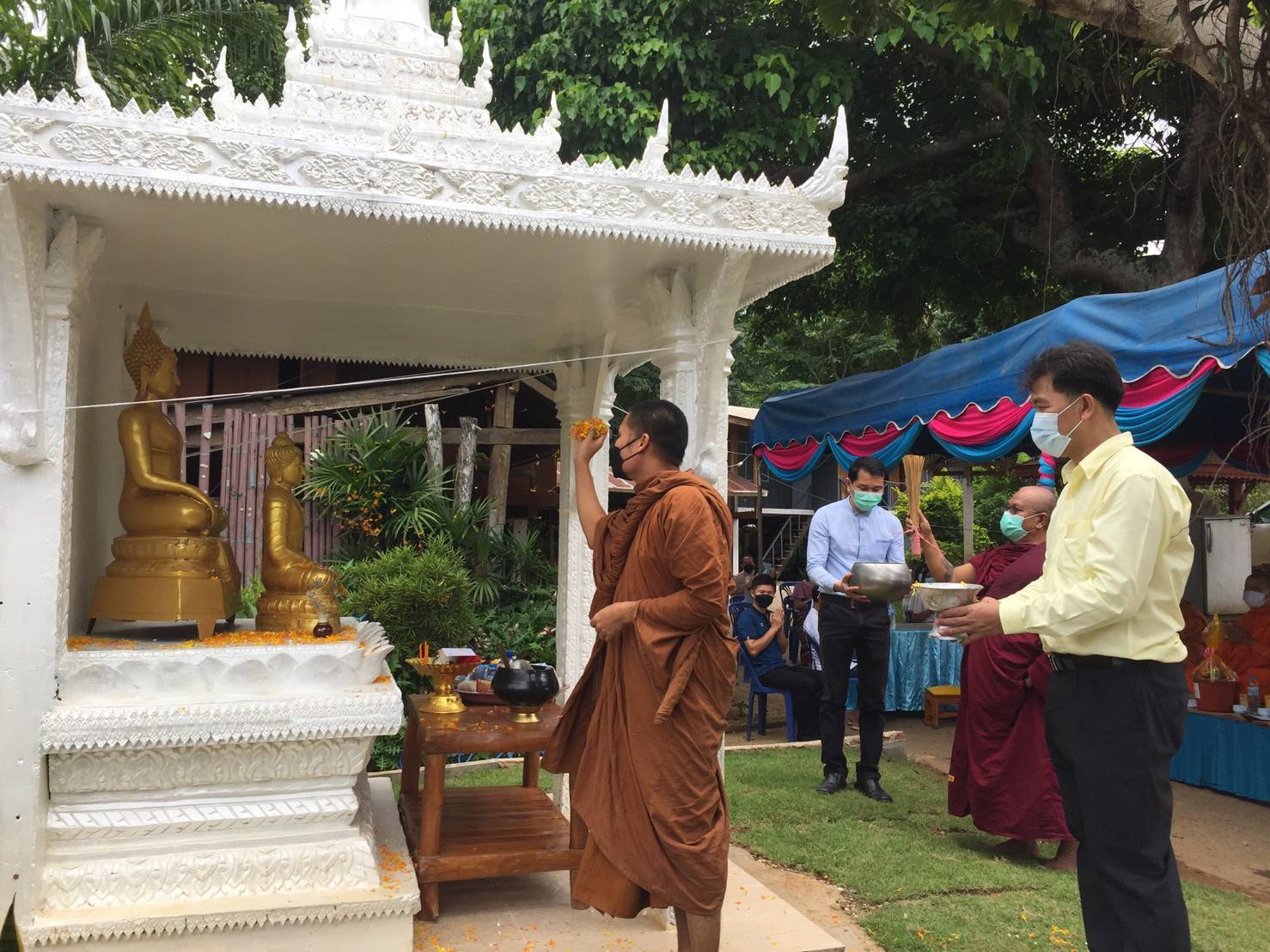 ช่วยบูรณปฏิสังขรณ์วิหารพระพุทธรูปประจำโรงเรียนบ้านเปา